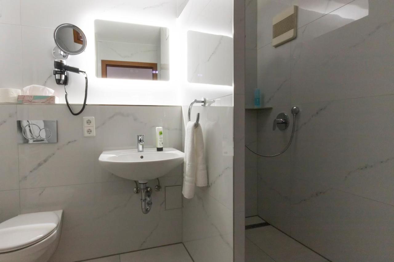 Hotel Baer Sinsheim Zewnętrze zdjęcie