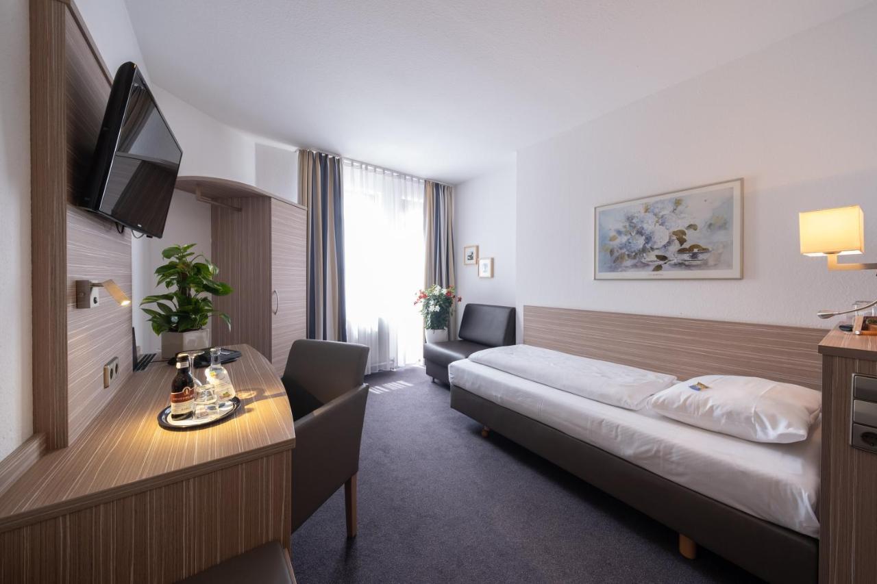 Hotel Baer Sinsheim Zewnętrze zdjęcie