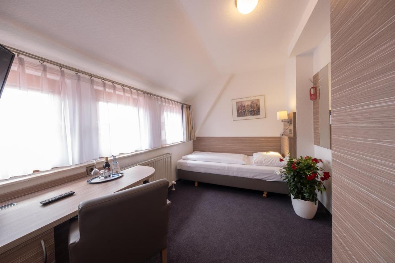 Hotel Baer Sinsheim Zewnętrze zdjęcie