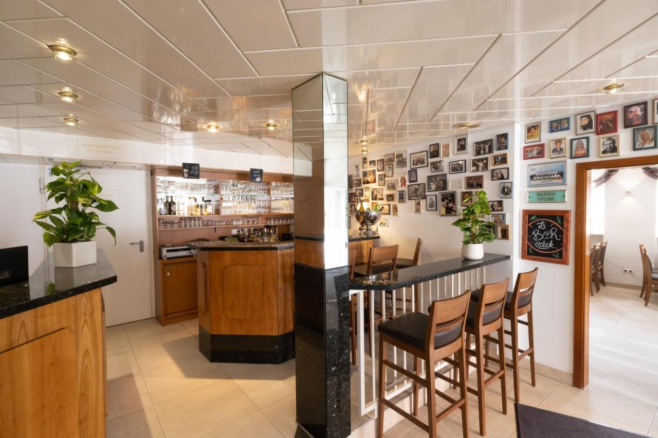 Hotel Baer Sinsheim Zewnętrze zdjęcie