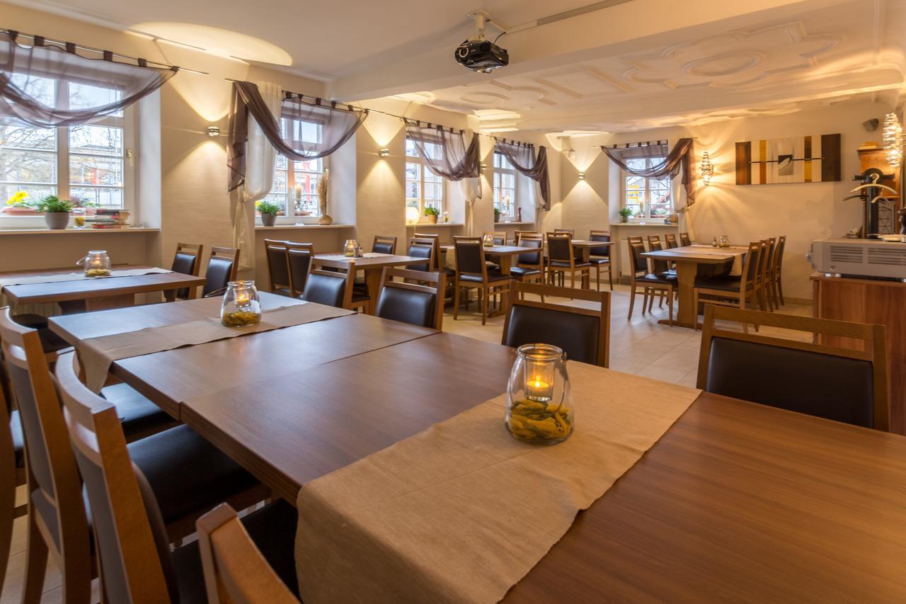 Hotel Baer Sinsheim Zewnętrze zdjęcie